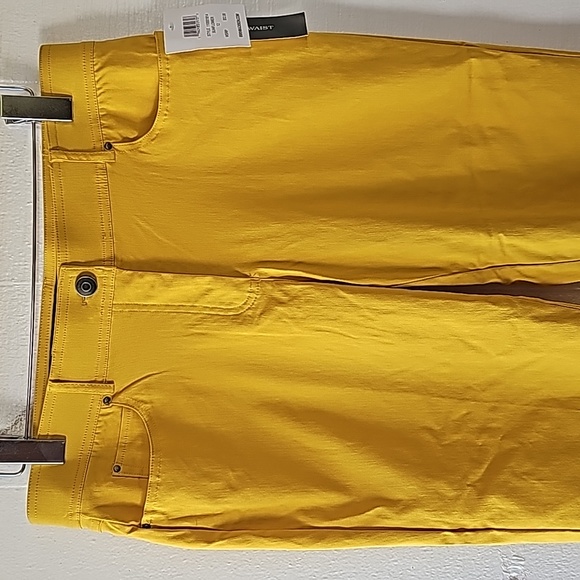 89th & Madison Women's Capri Pants Sunflower Size 12 - Picture 7 of 7